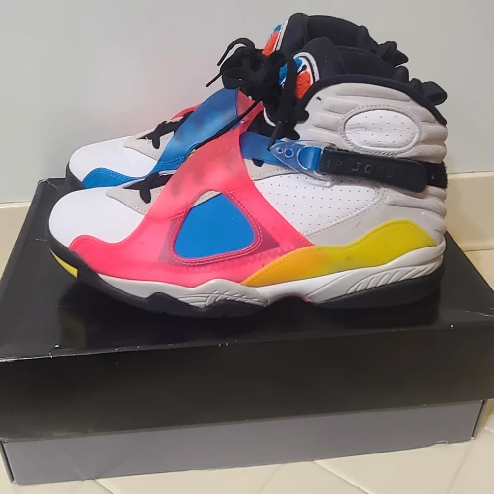 Air Jordan Retro 8 SE